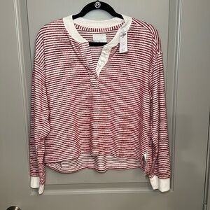 NWT Abercrombie & Fitch Henley Long Sleeve Crop Top